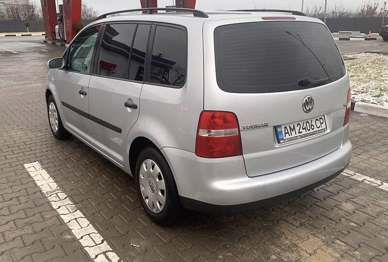 Volkswagen Touran 1.6 MPI 2004