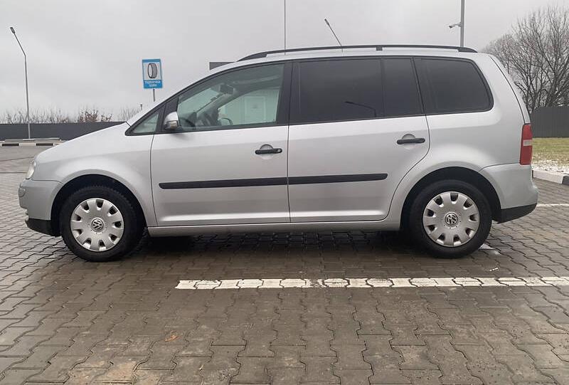 Volkswagen Touran 1.6 MPI 2004