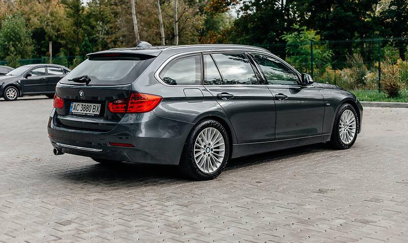 BMW 318 luxury  2014
