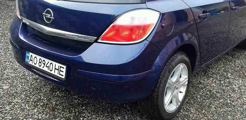 Opel Astra H 2004