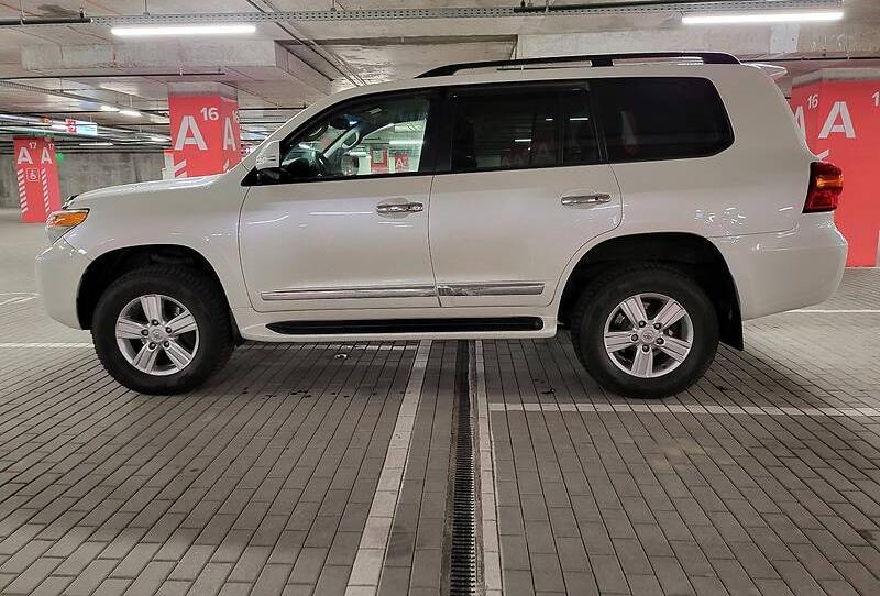 Toyota Land Cruiser 200 2015