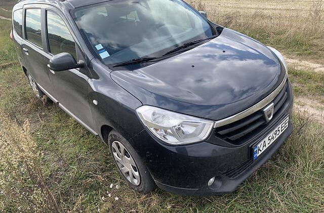 Dacia Lodgy 2012