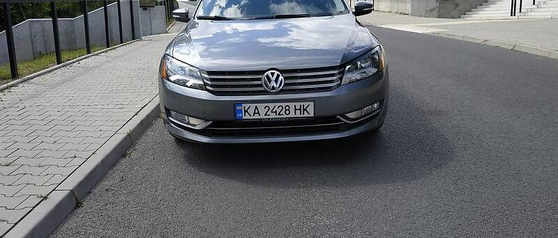 Volkswagen Passat B7 SE 2012
