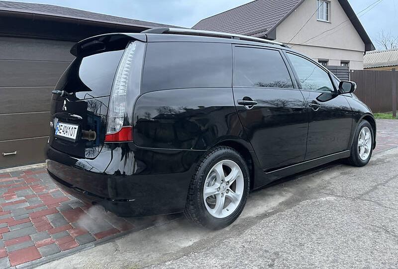 Mitsubishi Grandis 2004