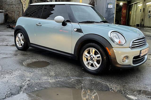 MINI Cooper 2011