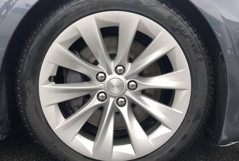 Tesla Model S 2016