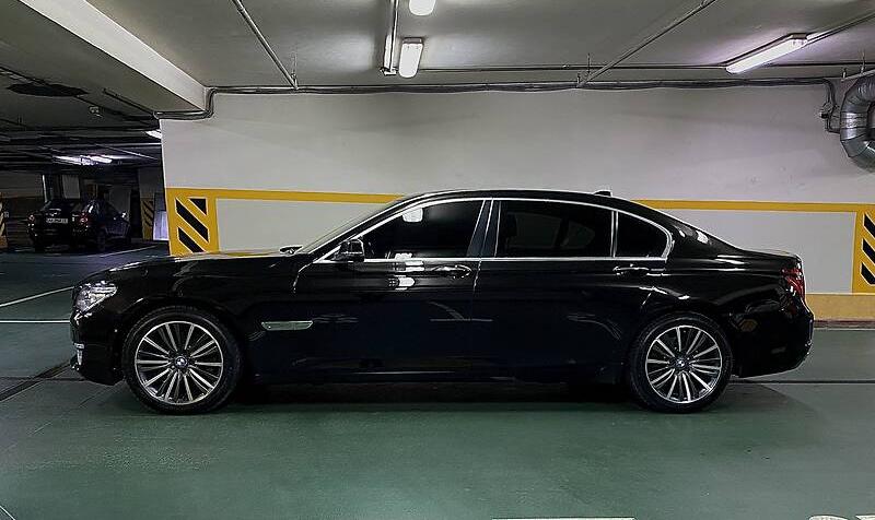 BMW 750 Li Xdrive 2013