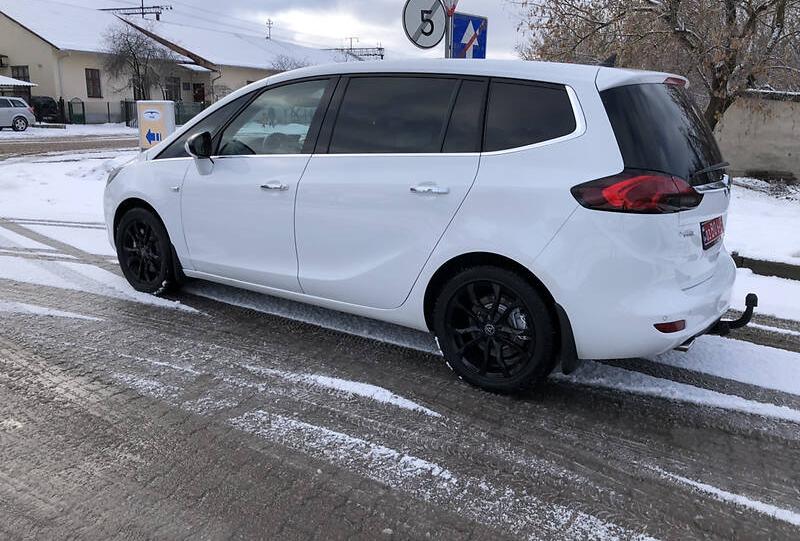 Opel Zafira 2012