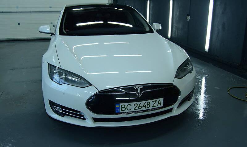 Tesla Model S 2014