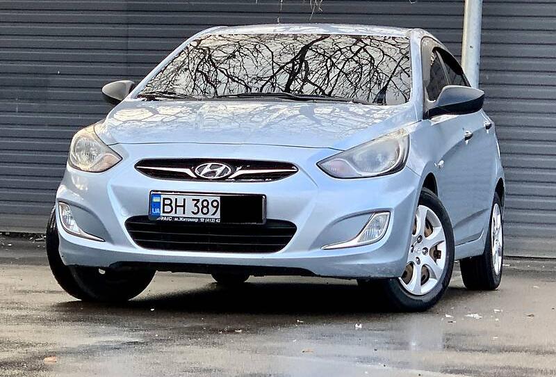 Hyundai Accent 2012