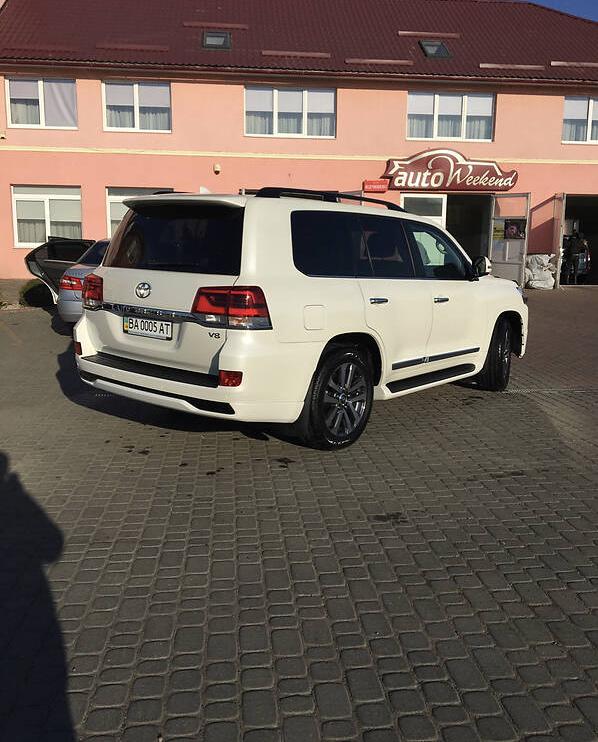 Toyota Land Cruiser 200 2016