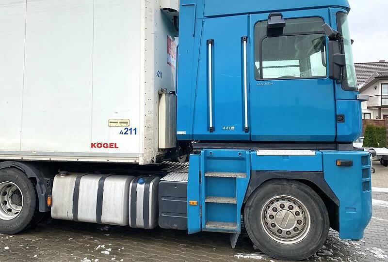Renault Magnum 2012