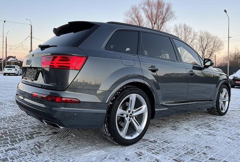 Audi Q7 SLINEx3 BLACK MATRIX 2017