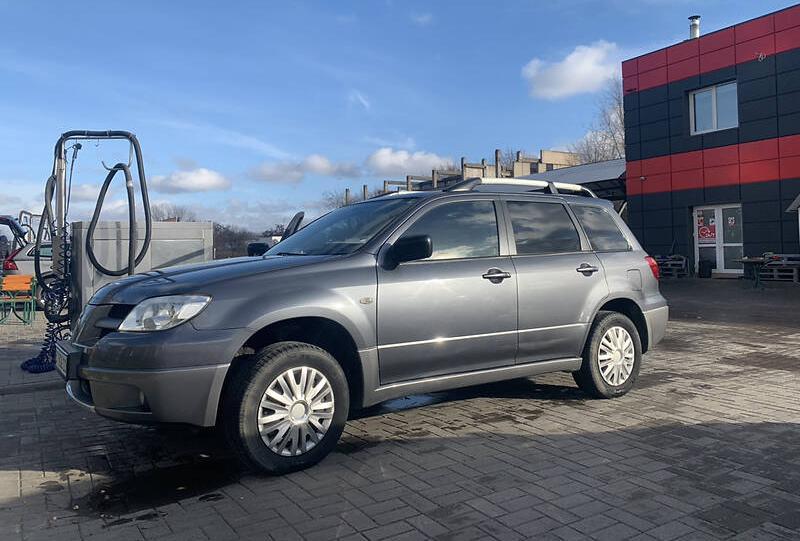 Mitsubishi Outlander 2005