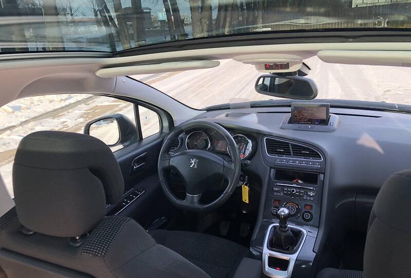 Peugeot 5008 2013