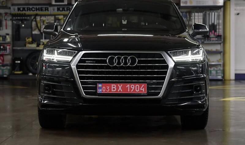 Audi Q7 S LINE MATRIX  2017