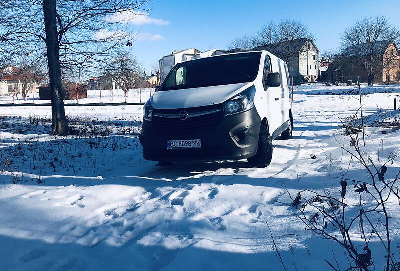 Opel Vivaro груз. 2015