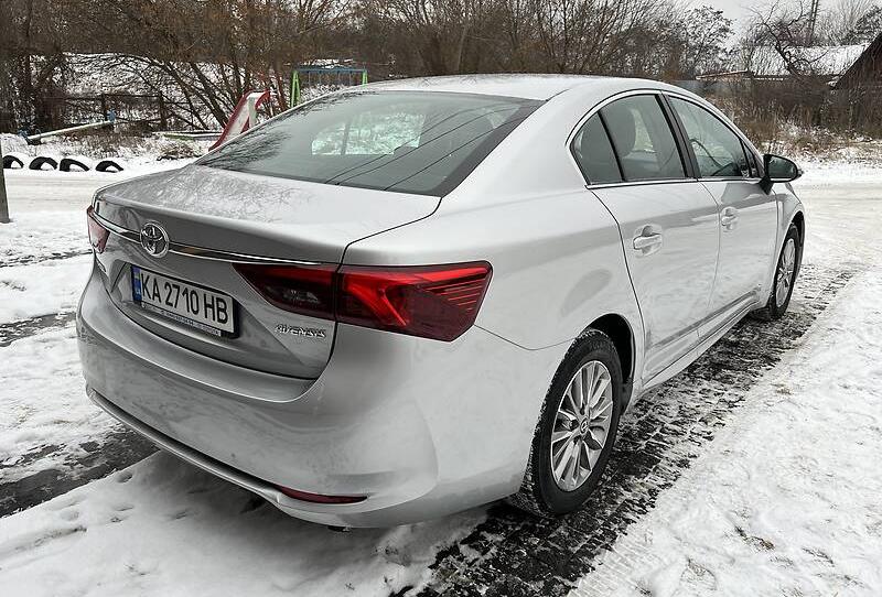 Toyota Avensis 2016