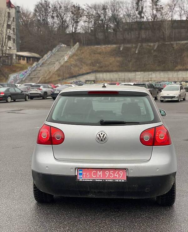 Volkswagen Golf V 2005
