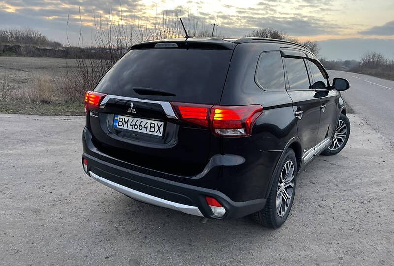 Mitsubishi Outlander 2016