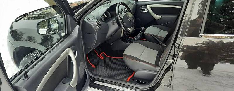 Dacia Duster AC LAUREATE 2013