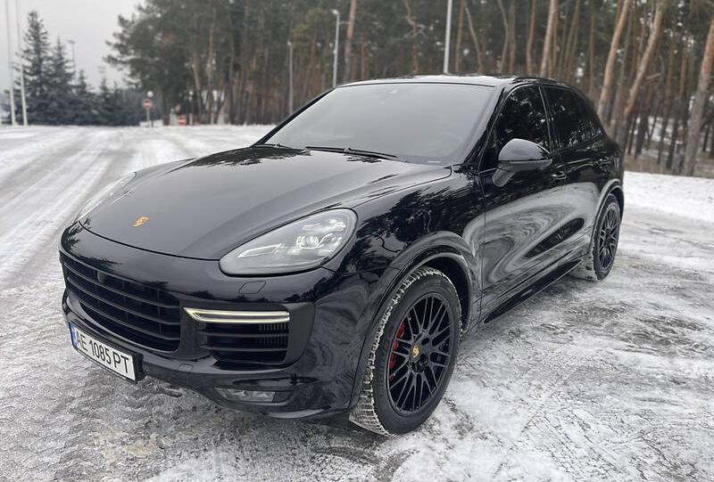 Porsche Cayenne GTS 2016