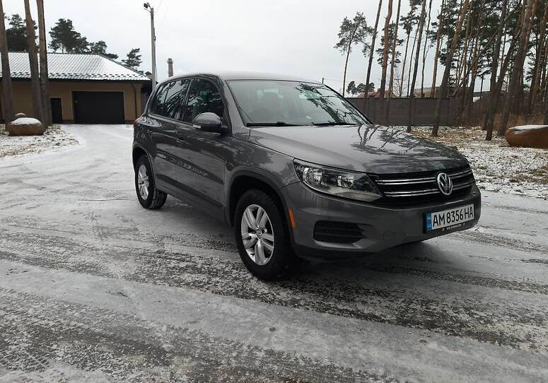 Volkswagen Tiguan 200 2012