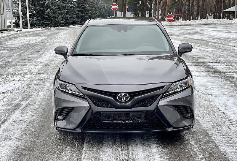 Toyota Camry 2018