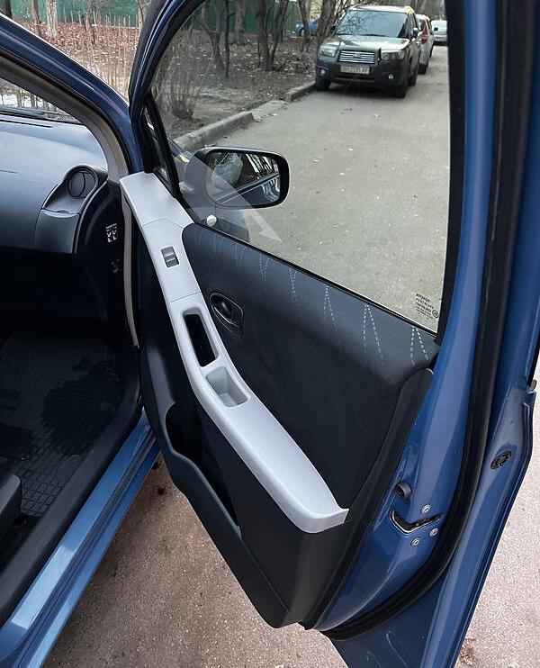 Toyota Yaris 2006