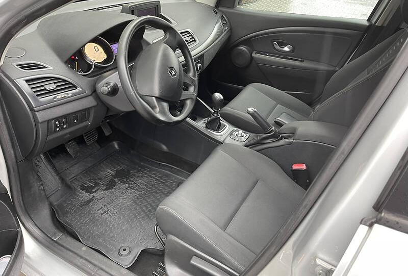 Renault Megane tom tom 6 gear 2010