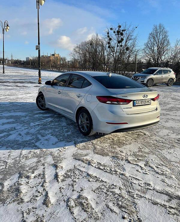 Hyundai Elantra AD 2017