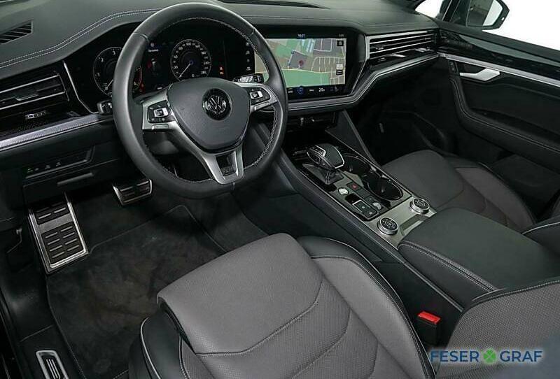 Volkswagen Touareg R Line BLACK  2019