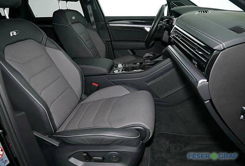 Volkswagen Touareg R Line BLACK  2019