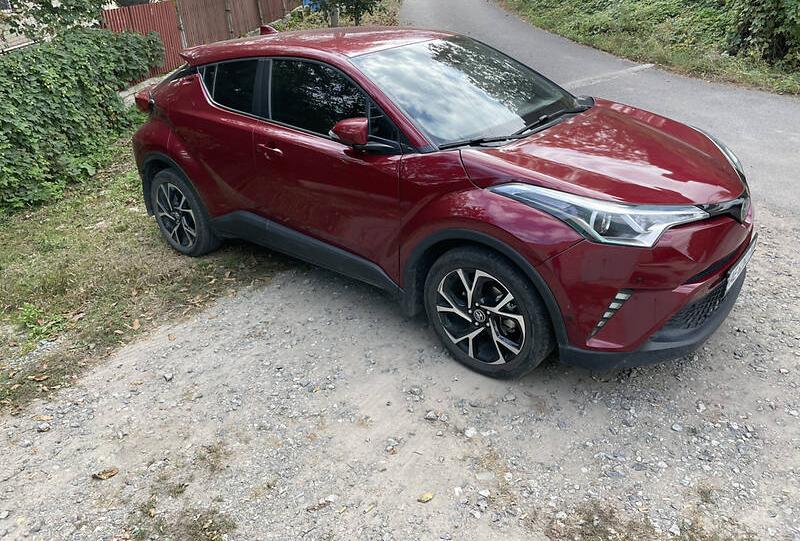 Toyota C-HR XLE 2018