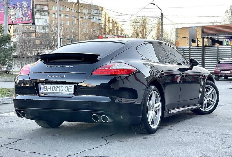 Porsche Panamera 2012