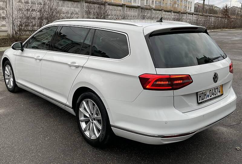 Volkswagen Passat B8 2.0 TDI HIGHLINE 2017
