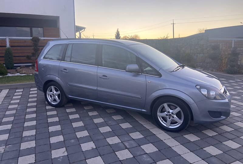 Opel Zafira EcoFlex 2011