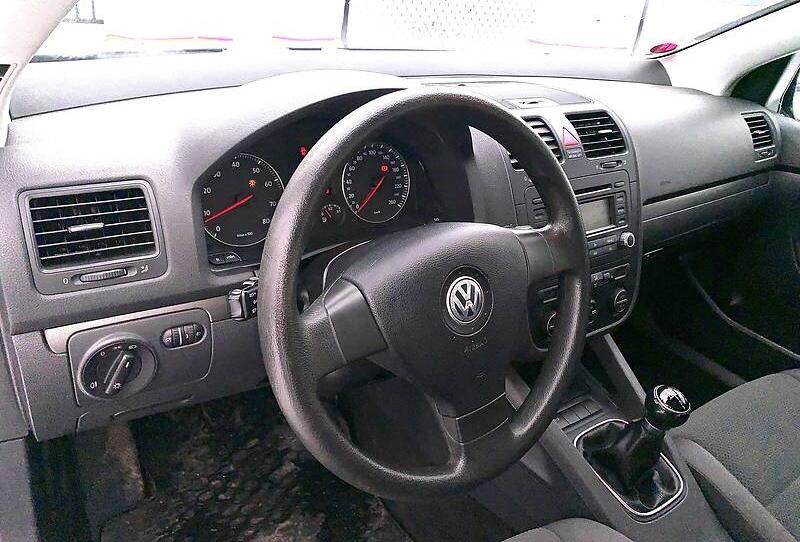 Volkswagen Golf V 2L150 PS ZYMOVA GUMA 2005