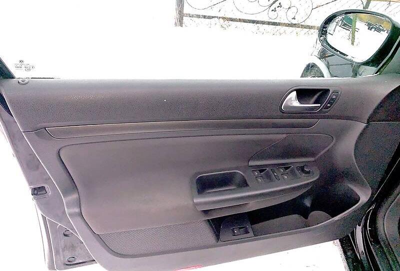 Volkswagen Golf V 2L150 PS ZYMOVA GUMA 2005