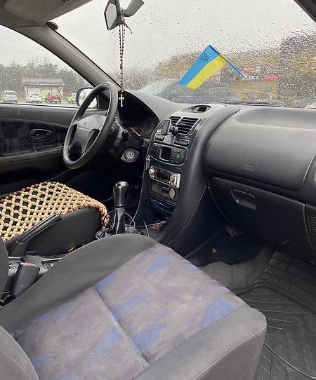 Mitsubishi Carisma 1999