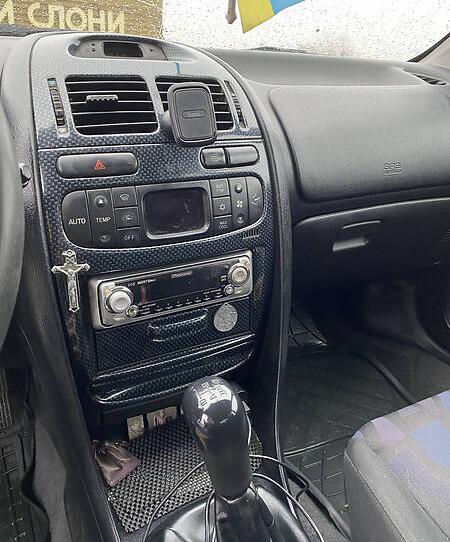 Mitsubishi Carisma 1999