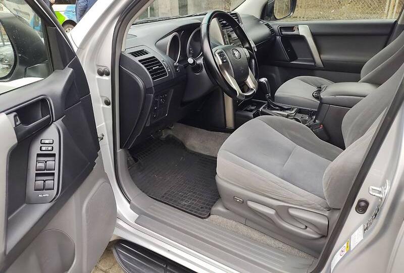 Toyota Land Cruiser Prado 150 2012