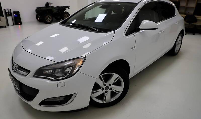 Opel Astra J 2013