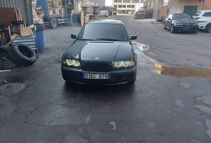 BMW 320 2001