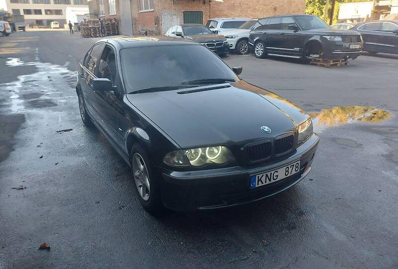 BMW 320 2001