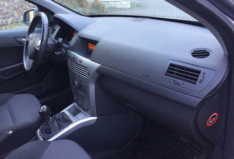 Opel Astra H 2011