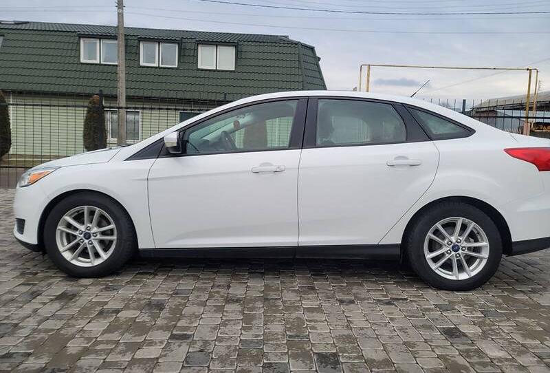 Ford Focus SE 2015