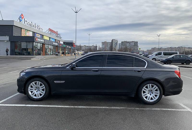 BMW 750 X drive 2011