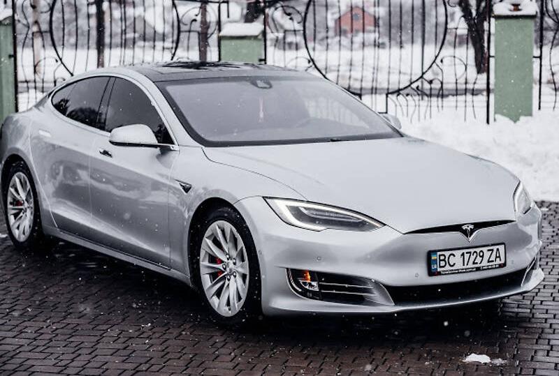 Tesla Model S P90D 2016
