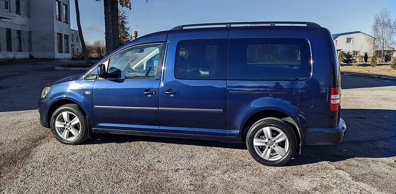 Volkswagen Caddy пасс. 2.0 TDI MAXI LIFE  2011